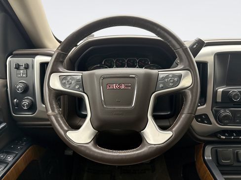 Used 2018 GMC Sierra 1500 SLT AWD/4WD image 12