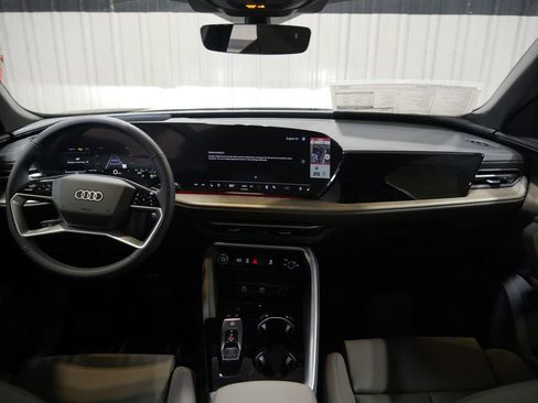 New 2025 Audi Q5 Premium Plus image 32
