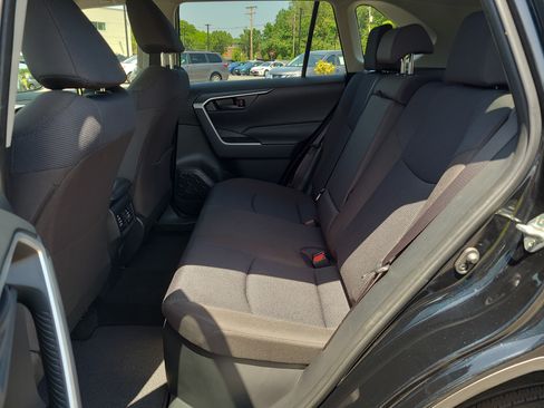 Certified 2025 Toyota RAV4 LE AWD/4WD image 27