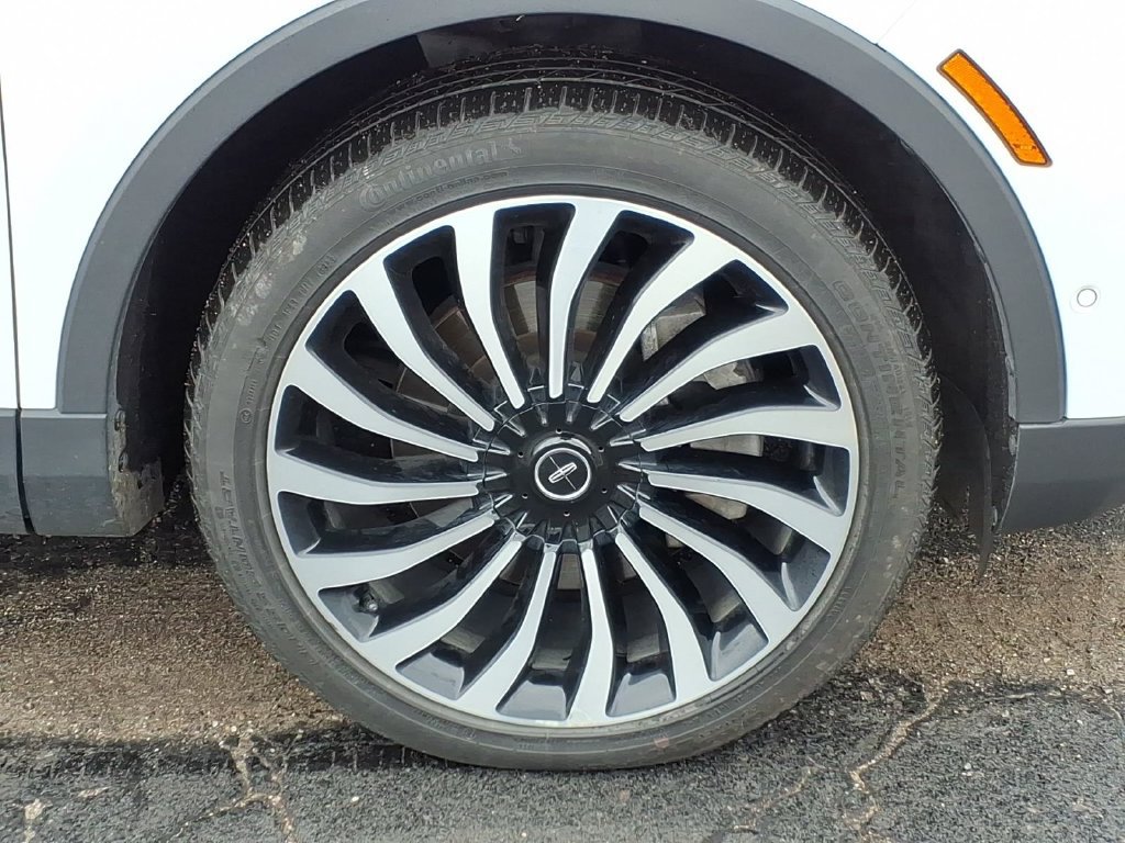 Used 2022 Lincoln Nautilus Black Label AWD/4WD image 9