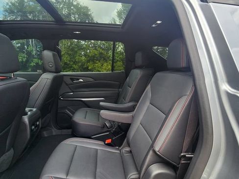 Used 2025 Chevrolet Traverse Z71 w/ LPO, Floor Liner Package AWD/4WD image 20