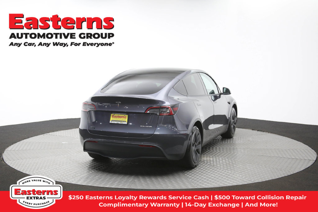 Used 2022 Tesla Model Y Long Range AWD/4WD image 35