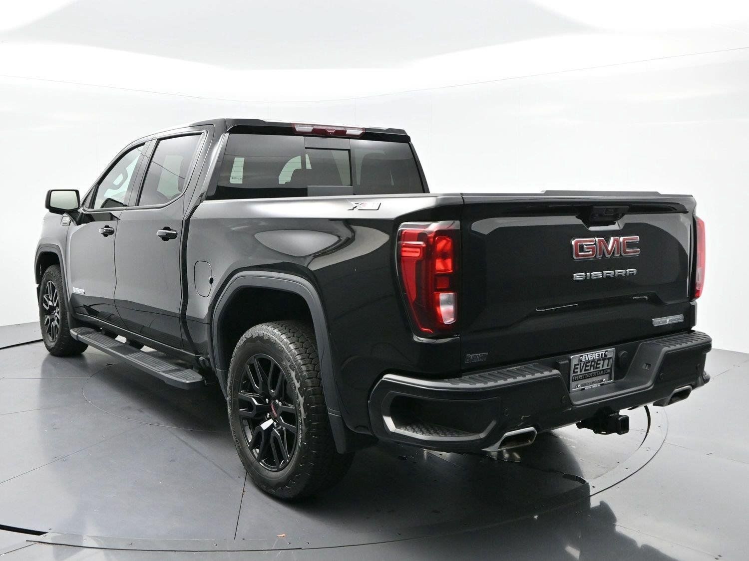 Used 2025 GMC Sierra 1500 Elevation w/ Elevation Premium Package AWD/4WD image 5