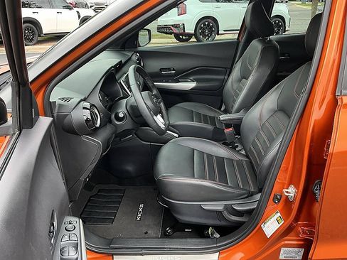 Certified 2020 Nissan Kicks SR w/ SR Premium Package FWD image 12