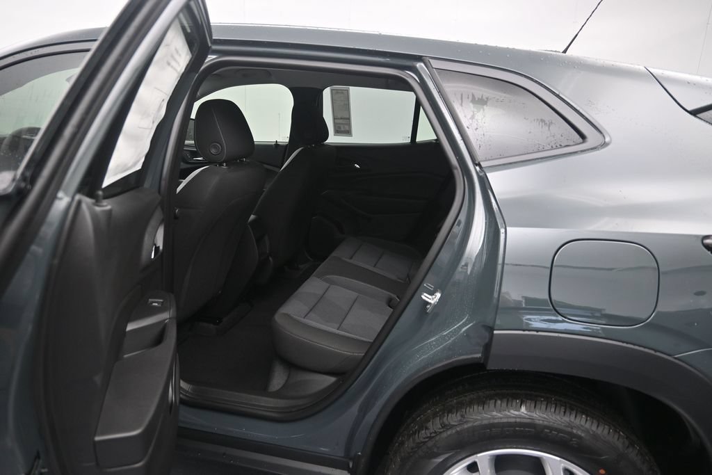 New 2026 Chevrolet Trax LS w/ LS Convenience Package FWD image 21