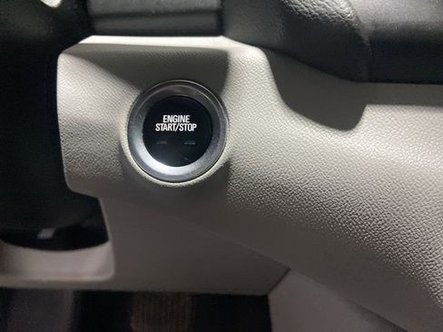 Certified 2022 GMC Terrain SLT w/ Tech Package AWD/4WD image 17