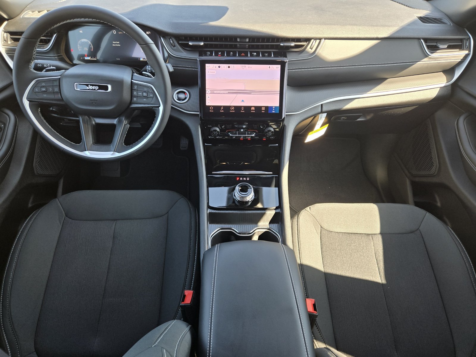 New 2027 Jeep Grand Cherokee Laredo X RWD image 23