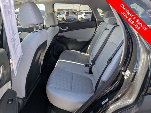 Used 2023 Hyundai Kona SEL w/ Convenience Package image 10