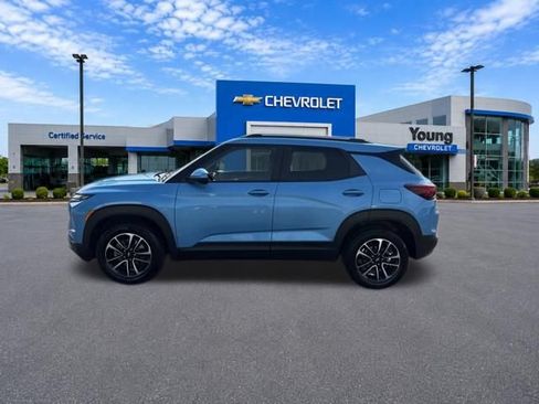 Used 2025 Chevrolet TrailBlazer LT AWD/4WD image 4