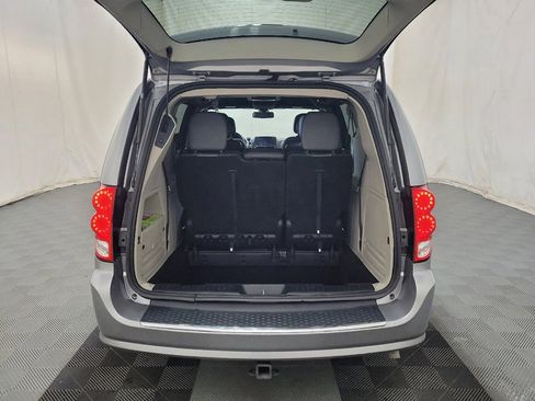 Used 2019 Dodge Grand Caravan SXT w/ Driver Convenience Group FWD image 29
