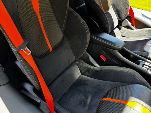 Used 2019 McLaren 570S Spider RWD image 33