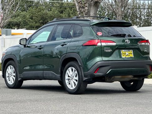 Used 2024 Toyota Corolla Cross LE w/ Moonroof Package image 6