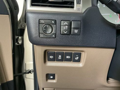 Used 2022 Lexus GX 460 Premium image 19