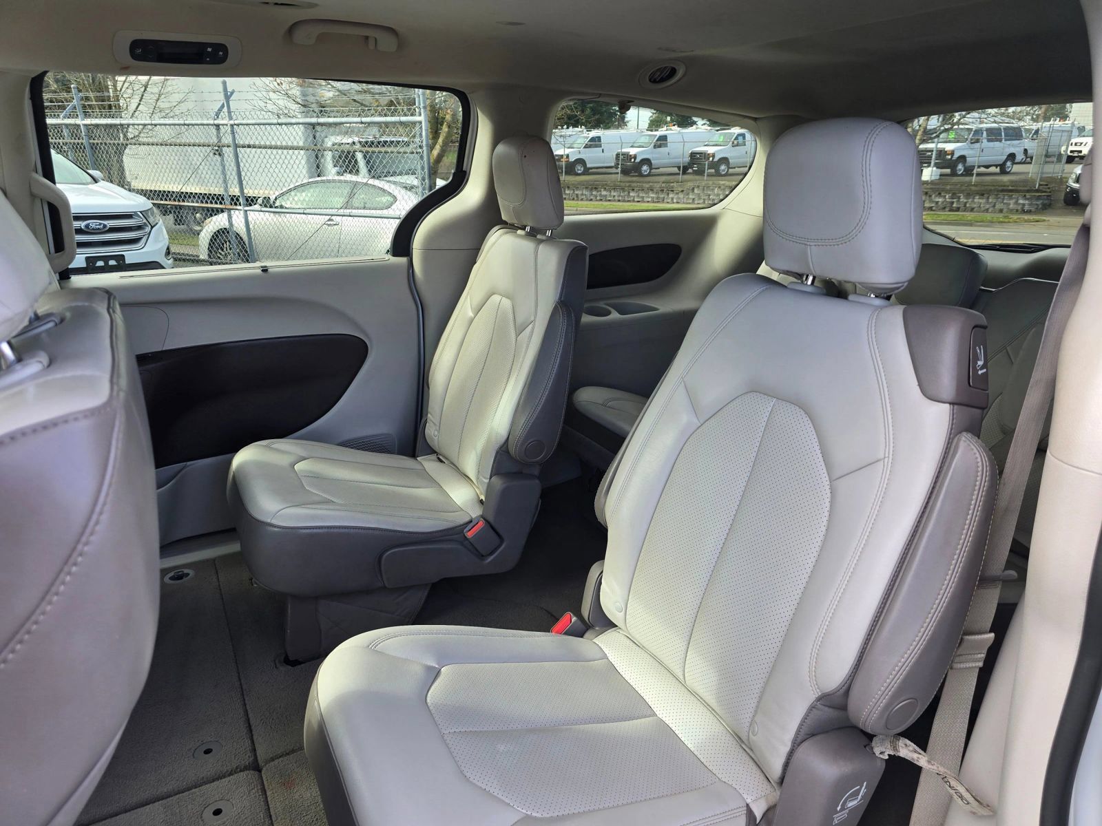 Used 2021 Chrysler Voyager Lxi FWD image 19
