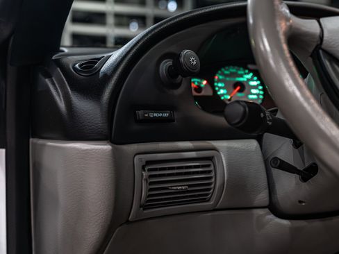 Used 1997 Ford Mustang Convertible image 8