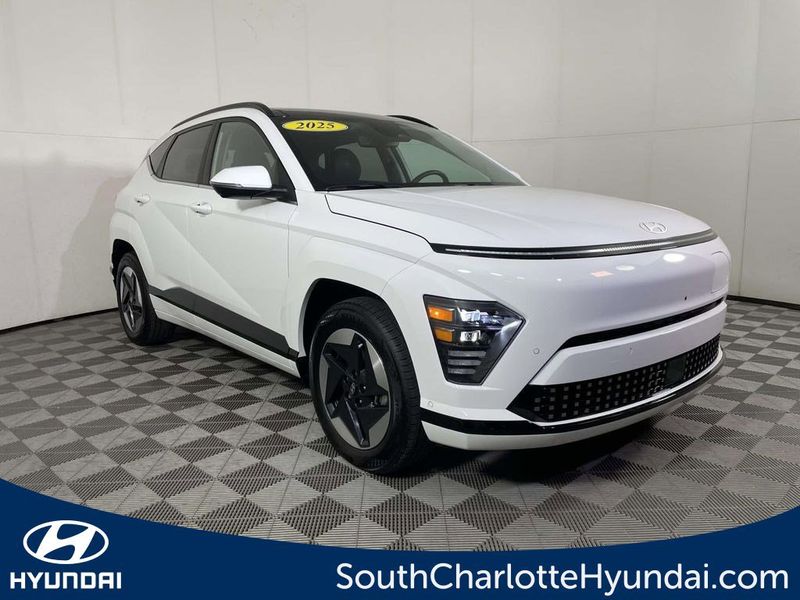 Certified 2025 Hyundai Kona Limited image 1