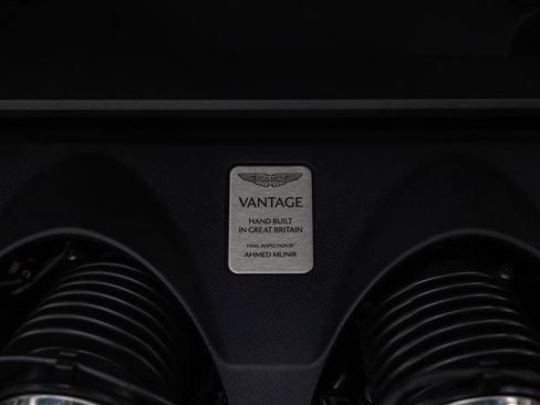 Used 2026 Aston Martin V8 Vantage Coupe image 31