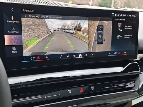 New 2026 BMW 530i xDrive w/ Premium Package AWD/4WD image 18