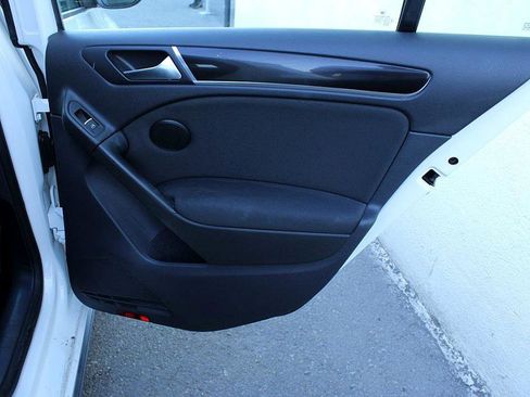 Used 2011 Volkswagen GTI 4-Door image 15