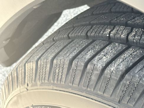 Used 2021 Jeep Grand Cherokee Limited AWD/4WD image 10