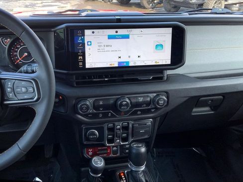 Certified 2024 Jeep Wrangler Willys image 6