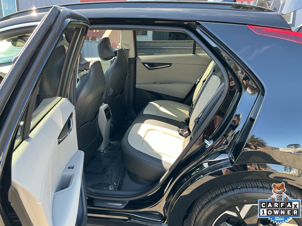 Used 2023 Kia Niro Wave FWD image 8