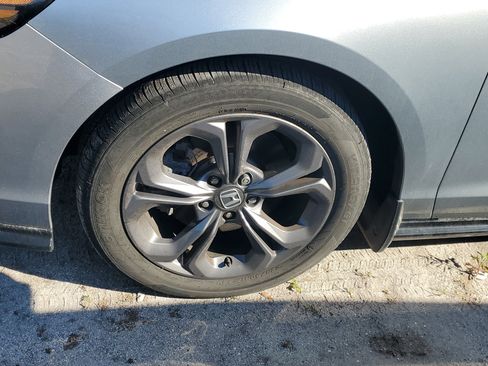 Used 2024 Honda Accord EX-L image 4