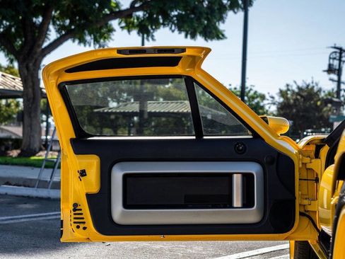 Used 2006 Ford GT image 42