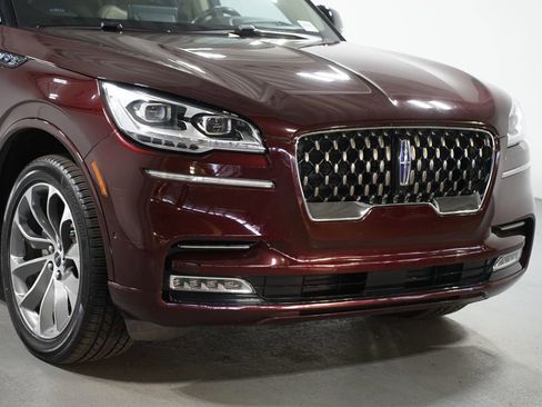 Used 2022 Lincoln Aviator Grand Touring w/ Equipment Group 301A image 4