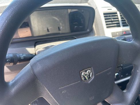 Used 2009 Dodge Journey SXT w/ Flexible Seating Group image 11