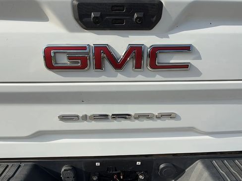 Used 2021 GMC Sierra 2500 SLE w/ SLE Value Package; AWD/4WD image 12