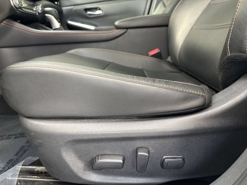 Used 2023 Nissan Sentra SR w/ SR Premium Package FWD image 22