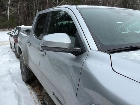 Used 2024 Toyota Tacoma TRD Sport image 5