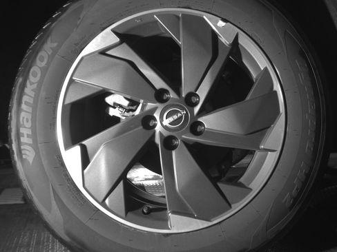 Used 2025 Nissan Rogue SV image 15