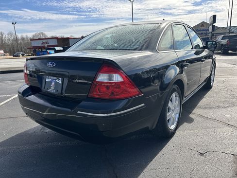 Used 2005 Ford Five Hundred SE image 8