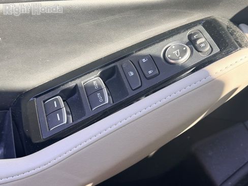 Used 2023 Honda Accord Touring image 8