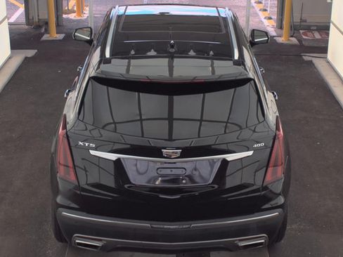 Used 2021 Cadillac XT5 Premium Luxury FWD image 5