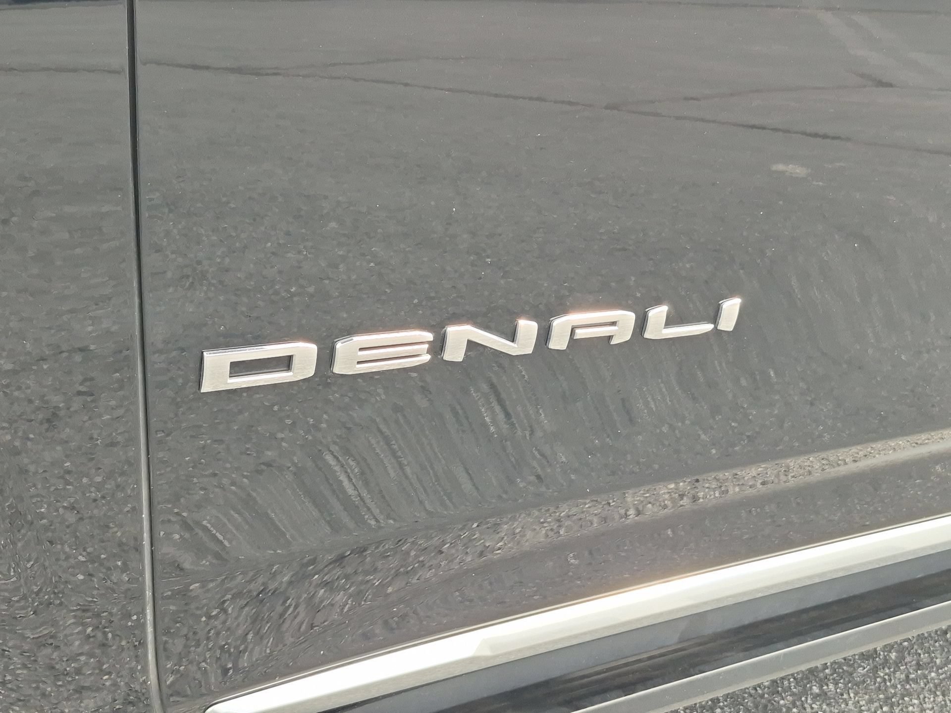 Certified 2023 GMC Yukon XL Denali w/ LPO, Floor Liner Package AWD/4WD image 33