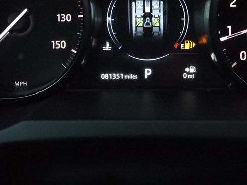 Used 2018 Land Rover Range Rover Evoque SE Premium image 18