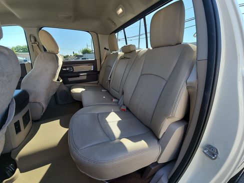 Used 2018 RAM 1500 Laramie w/ Convenience Group AWD/4WD image 24