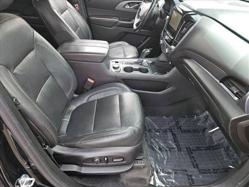 Used 2020 Chevrolet Traverse Premier w/ LPO, Blackout Package AWD/4WD image 22