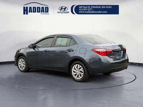 Used 2018 Toyota Corolla LE FWD image 3