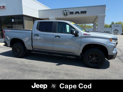 Used 2024 Chevrolet Silverado 1500 LT Trail Boss w/ Convenience Package II AWD/4WD image 1