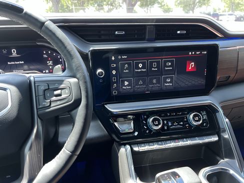 Used 2025 GMC Sierra 1500 Denali Ultimate AWD/4WD image 32