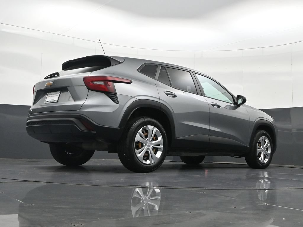 Certified 2024 Chevrolet Trax LS FWD image 34