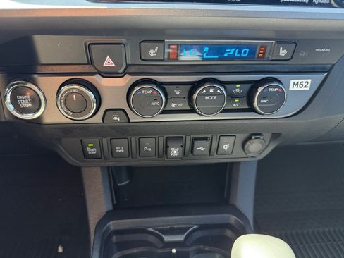 Used 2023 Toyota Tacoma TRD Sport w/ TRD Premium Sport Package AWD/4WD image 13