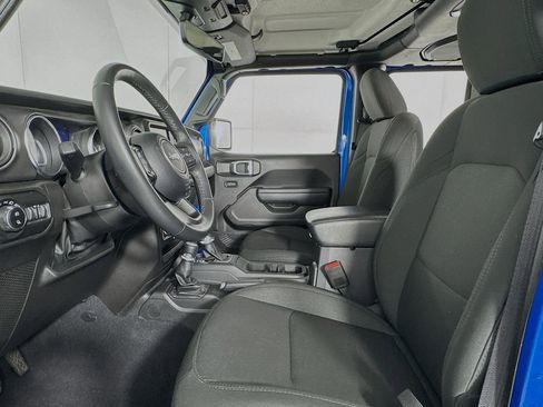 Used 2022 Jeep Gladiator Willys image 13