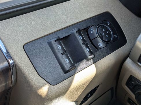 Used 2019 Ford F150 Lariat w/ Equipment Group 501A Mid RWD image 23