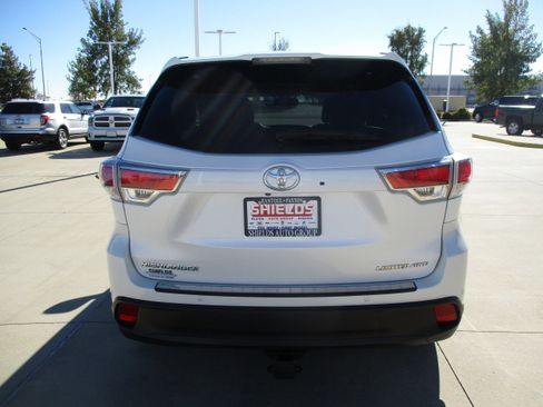 Used 2016 Toyota Highlander Limited image 4