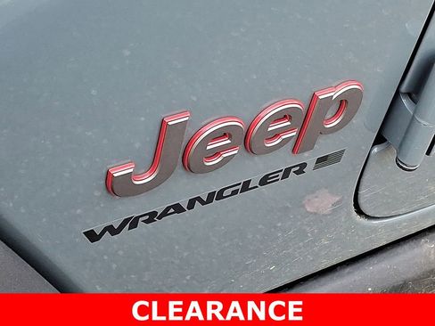 Used 2025 Jeep Wrangler Rubicon image 4